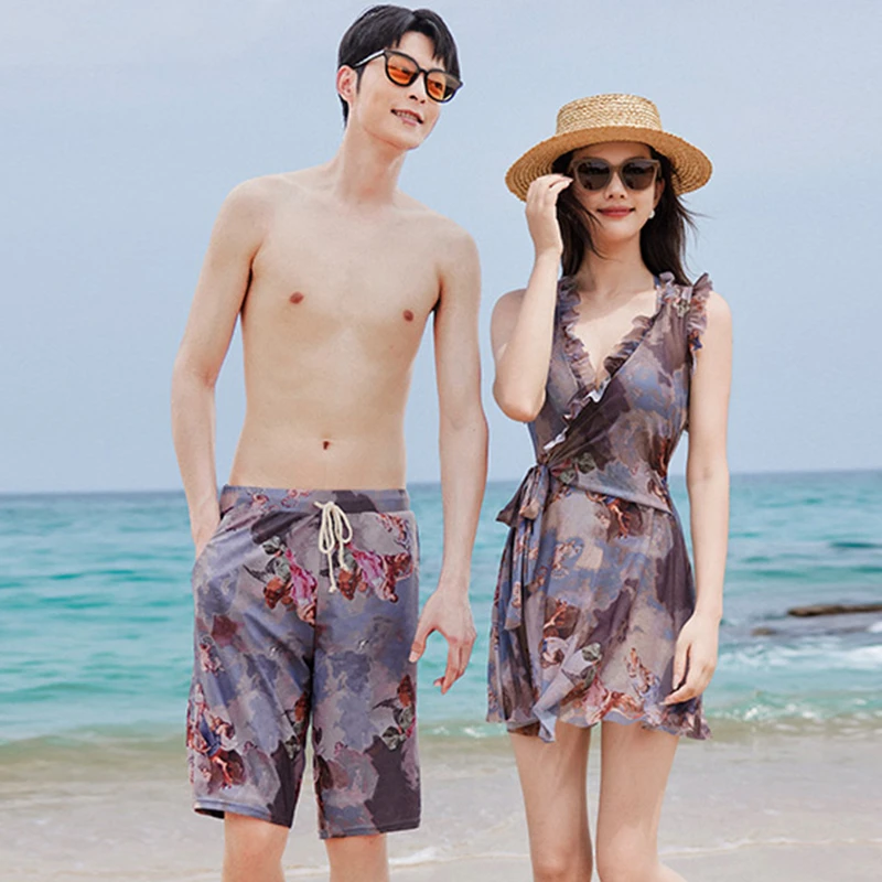 情侣泳衣女夏2025新款性感连体裙式一男一女遮肚海边度假温泉泳装