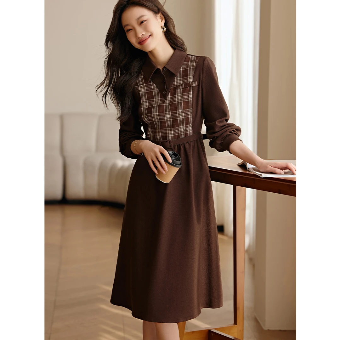 沫晗依美2025年冬新款时尚收腰显高显瘦精致假两件马甲连衣裙A017