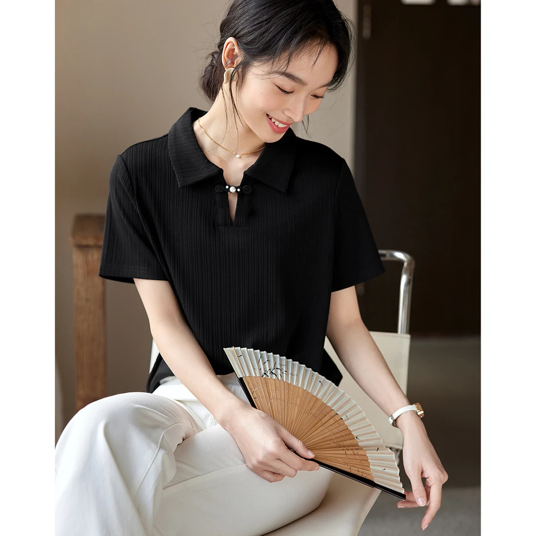 XWI/欣未25夏款弹力坑条设计新中式盘扣装饰百搭显瘦舒适T恤5A008