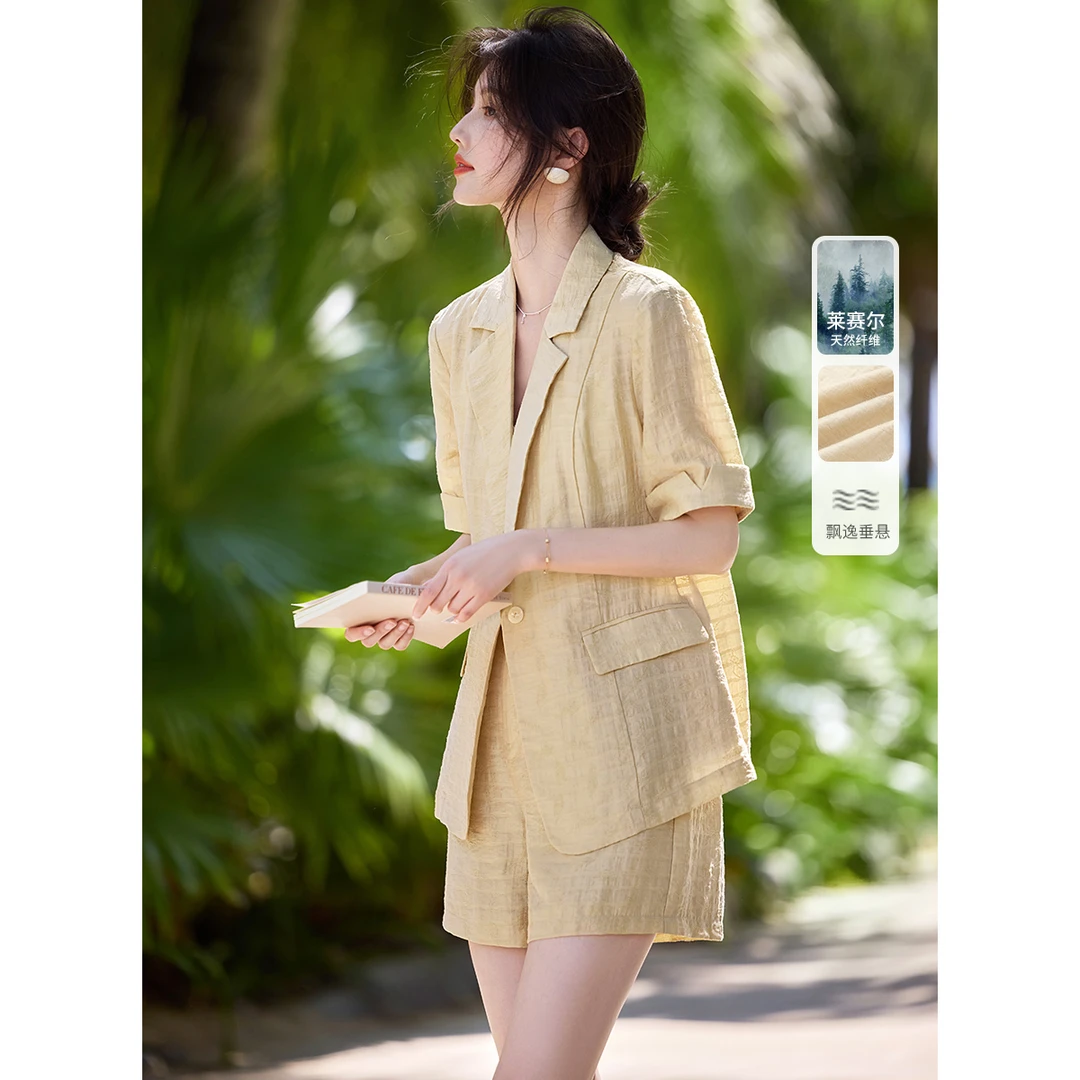 XWI/欣未2025夏季新款知性通勤简约大气西装短裤两件套装3B027