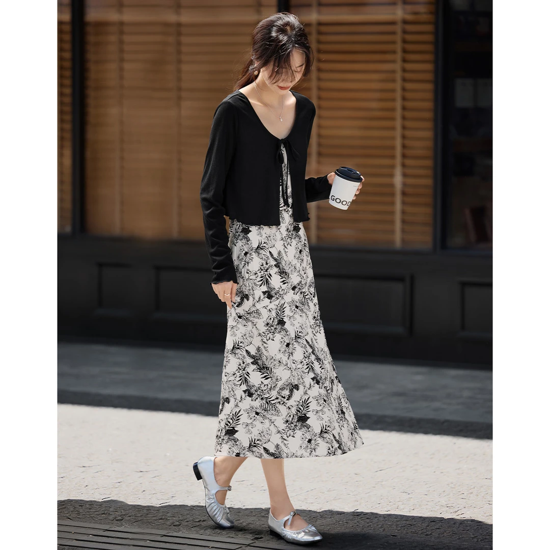 沫晗依美25秋款浪漫出游茶歇印花吊带连衣裙针织开衫两件套装B062