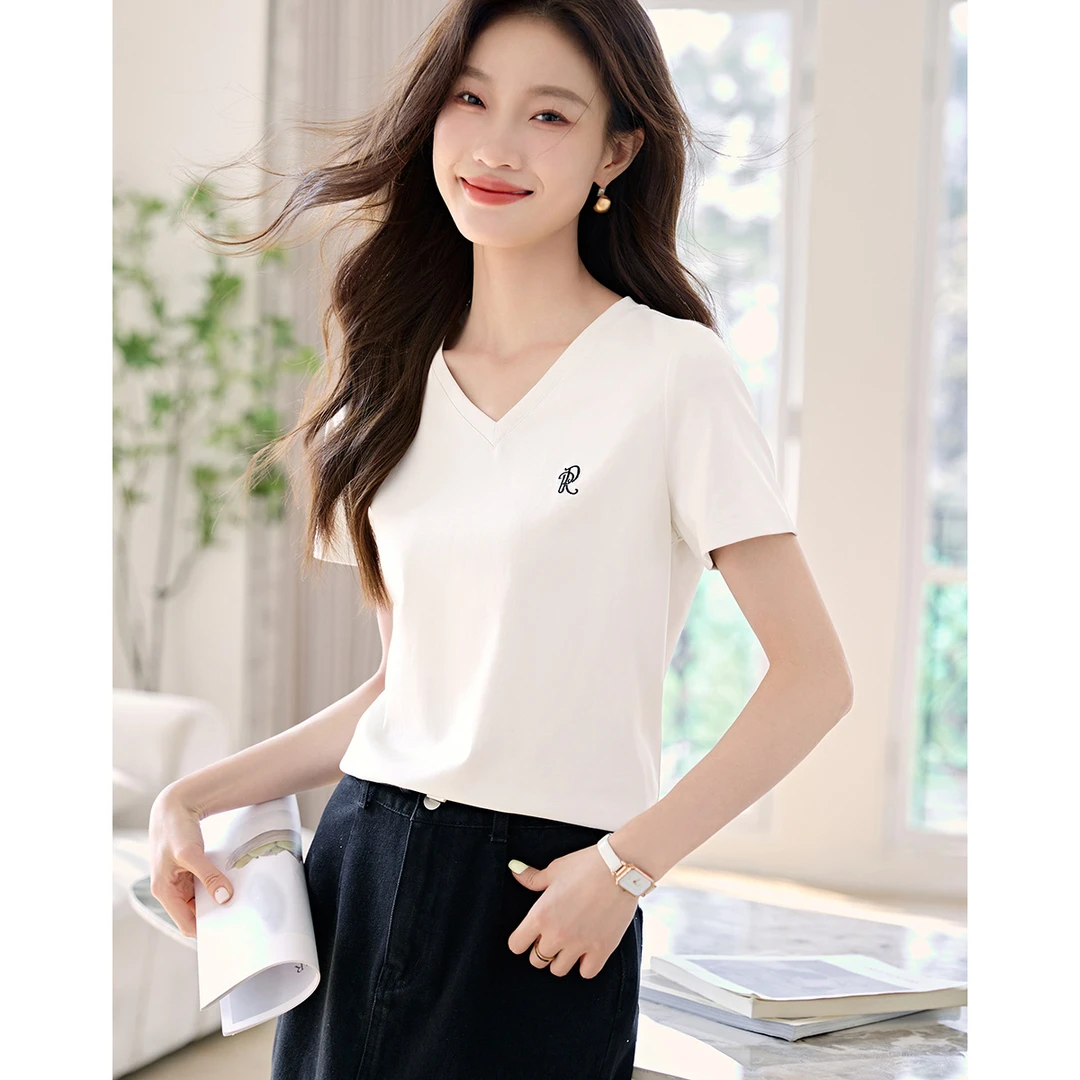 沫晗依美2025夏款时髦打底正肩短款上衣绣花百搭显瘦V领T恤3B001