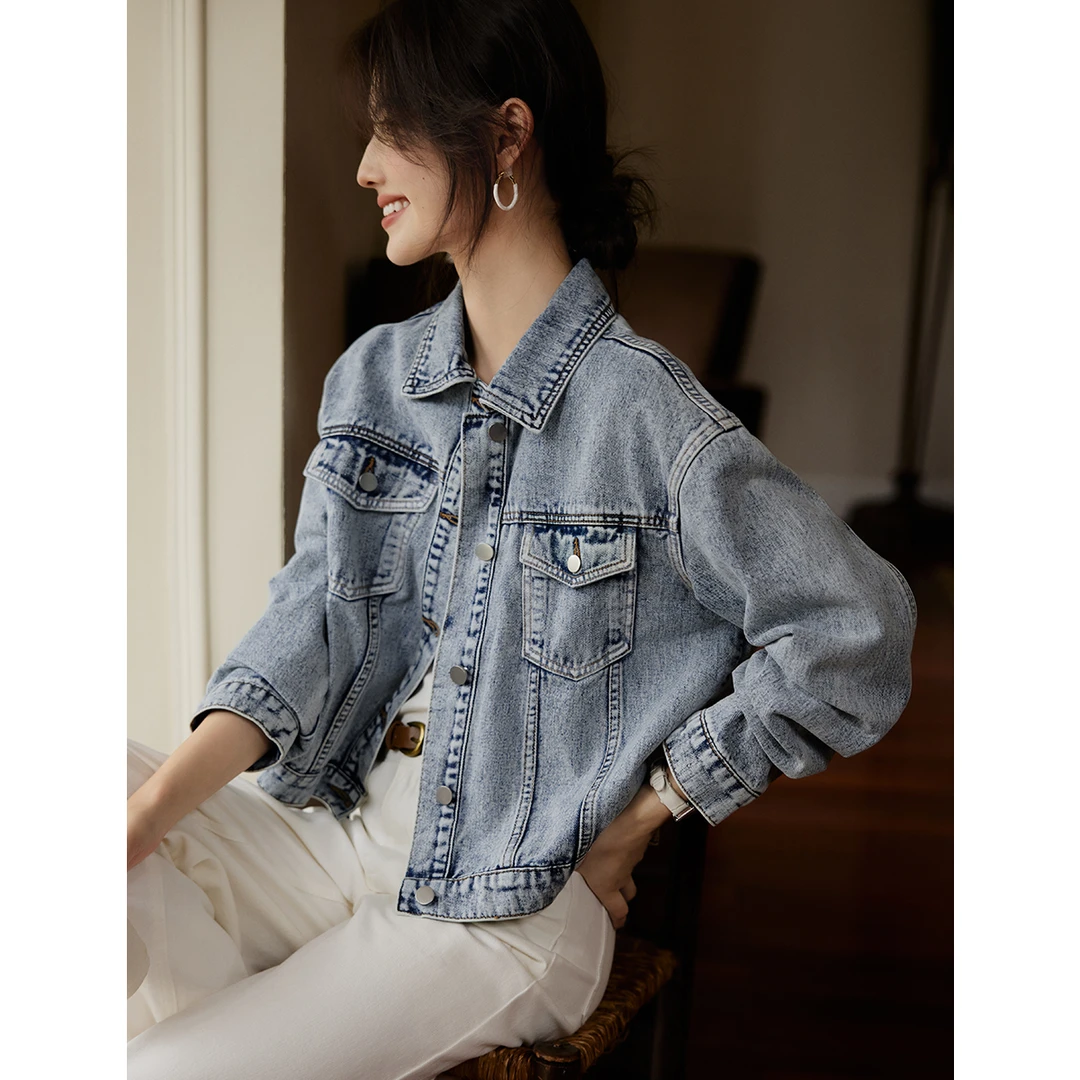 XWI/欣未2025春季新款时尚气质衣橱必备经典蓝色短款牛仔外套B004