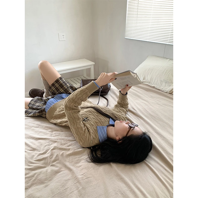 【清清】复古高级感圆领套头麻花毛衣女秋冬慵懒风软糯上衣