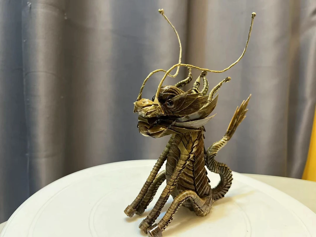 老赵棕编动物麒麟长约15厘米高约12厘米