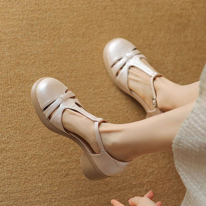 4.5cm跟时尚百搭真皮复古镂空粗跟圆头镂空包头凉鞋女中跟玛丽珍