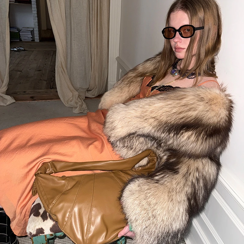 「维多利亚」时髦随性整皮彩狐狐狸毛皮草外套女短款年轻款大衣