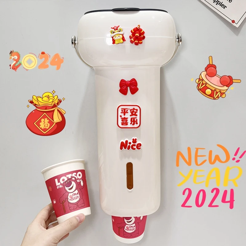 一次性水杯取杯器免打孔2024龙年喜庆可爱网红家用壁挂纸杯置物架