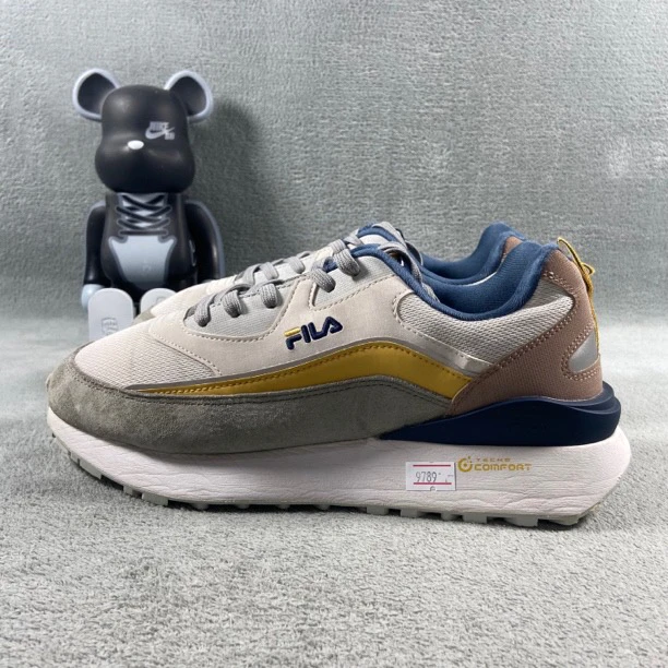 二手40.5码 FILA Jogger 3 跑鞋 F12W111113F 灰 面黄渍 公价939