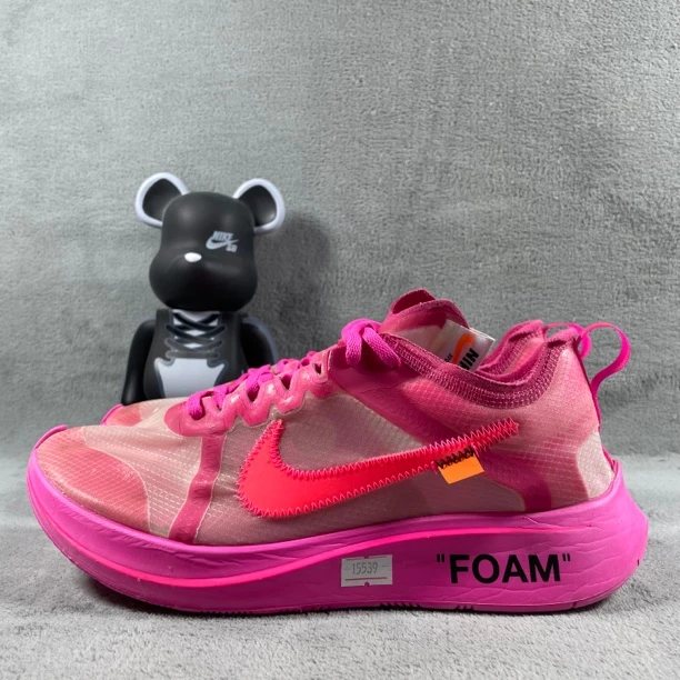 二手42.5码 Nike Zoom 跑鞋 粉色 底剐蹭面污渍磨损 无盒公价1899