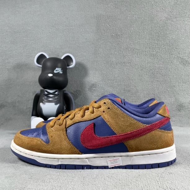 二手42码 Nike Dunk 板鞋 深紫 折痕帮破 无盒公价1165