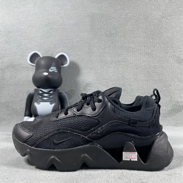二手37.5码 Nike RYZ 365 2 跑鞋 黑色 溢胶 无盒公价369