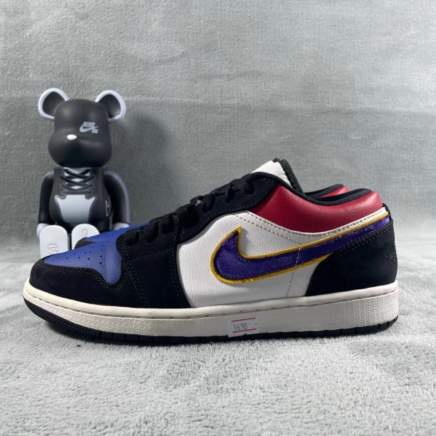 二手42.5码 Air Jordan 1 休闲鞋Top 3 红紫蓝脚趾 氧化 公价1649
