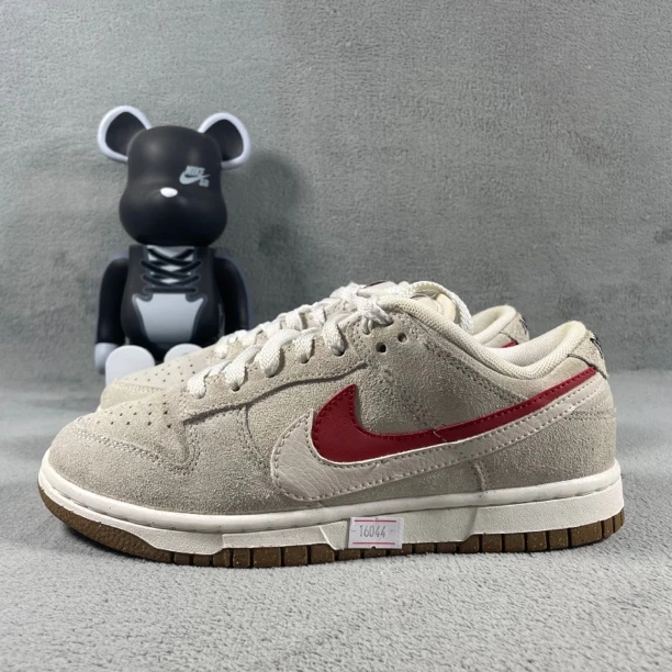二手37.5码 Nike Dunk 板鞋 灰色 帮绳污渍 无盒公价659