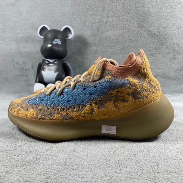 二手41码 adidas Yeezy Boost 380 休闲鞋 小麦 裂纹烫伤 公价999