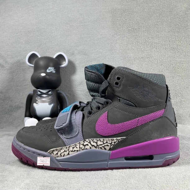 二手41码 Air Jordan Legacy 312 板鞋 灰紫 面磨损 无盒公价2199