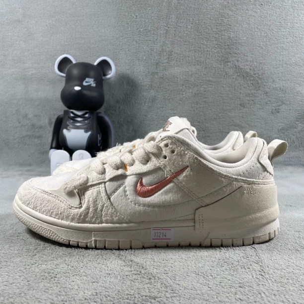 二手40码 Nike Dunk 防滑耐磨 板鞋 米色 绳坏污渍帮磨损 公价789