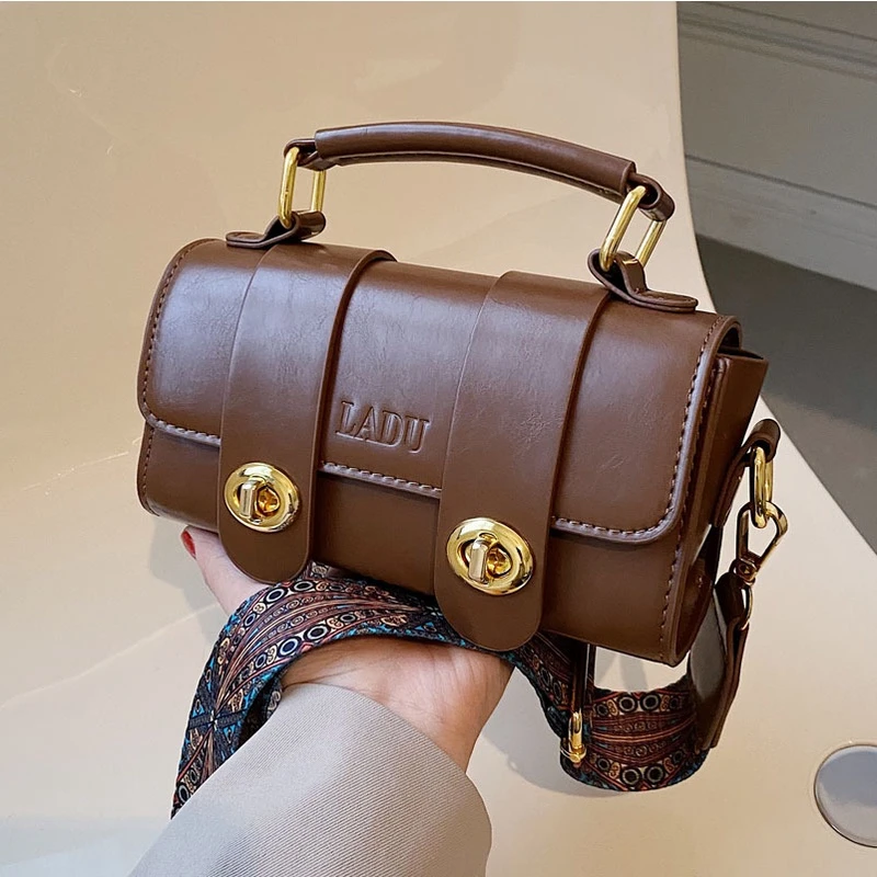 【希希CC】爆款新款时尚宽肩带女包ins斜挎手拎剑桥包百搭单肩包包