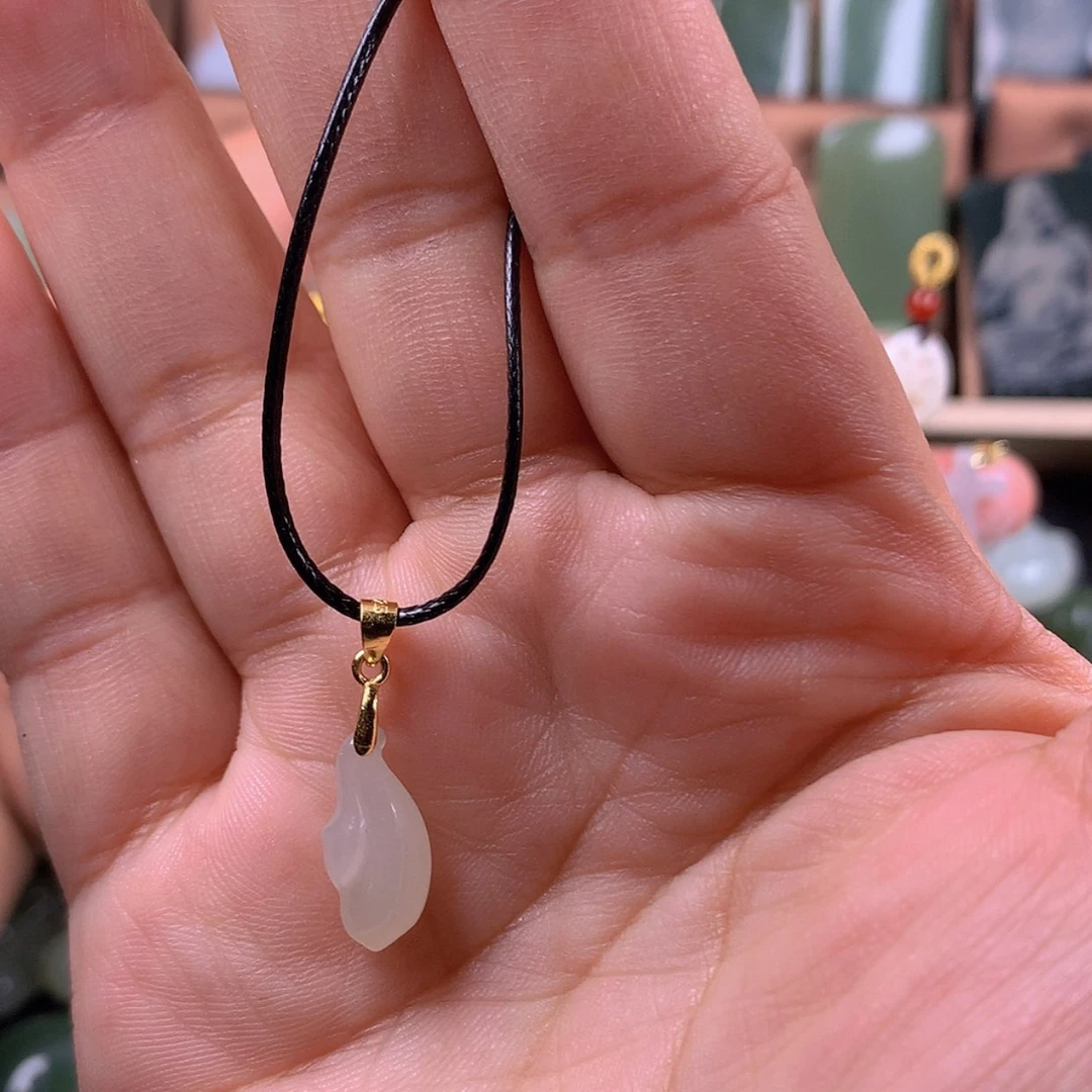 【闪购商品】和田玉吊坠(赠链)银S925镀金镶嵌