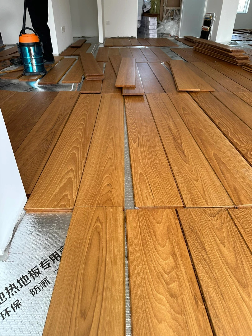 青木世家纯实木地板野生缅甸柚木1210*148*18条板黑柚地热暖锁扣