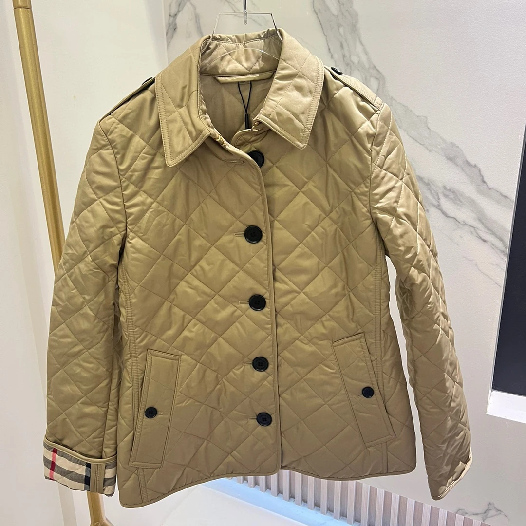 未使用 BURBERRY/博柏利 巴宝莉棉服短款时尚冬季