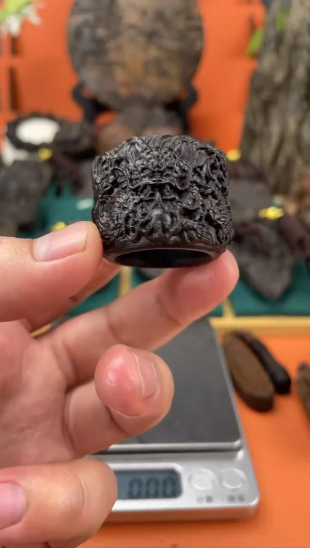 【闪购商品】香木九龙扳指芽庄黑棋2.1cm内径