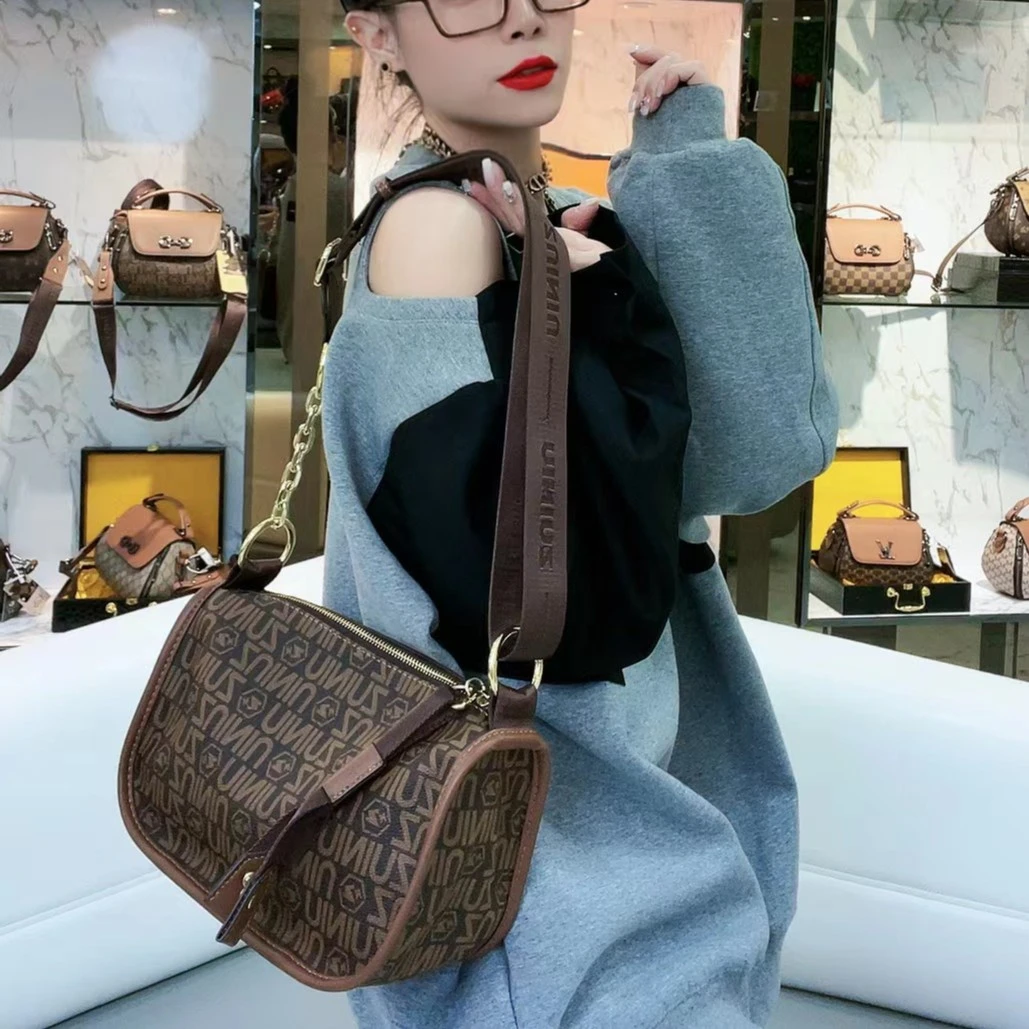 【韵味无穷】2022新款醉牛原创新款咖啡色豌豆包6288+吊坠