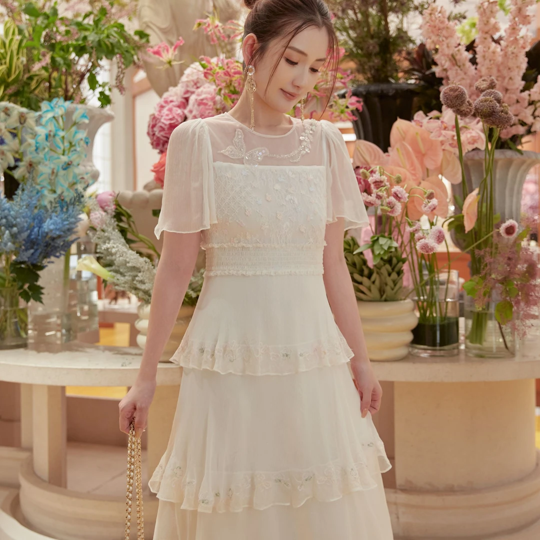 【宠粉专属】Marie Elie【蔓椿花草】春夏新款刺绣连衣裙EAE12M1122