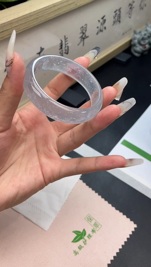 【闪购商品】翡翠手镯未镶嵌高货展示非全款