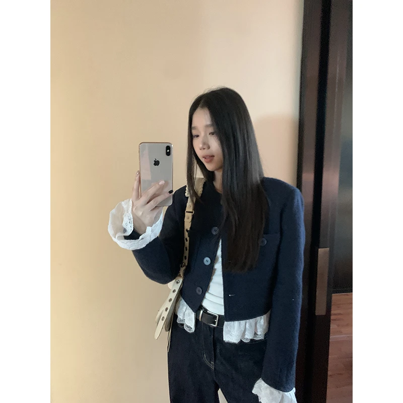 王少女【清清】蓝色法式花边圆领女外套秋冬设计感短上衣 W26136S44