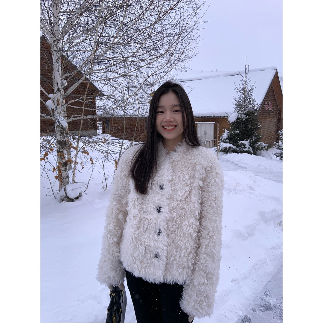 王少女的店【现】米白色皮毛一体立领外套秋冬季御寒上衣 W28113S44