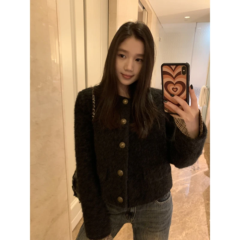 王少女的店【现】黑色小香风加厚保暖外套冬季极简风上衣 W26355S43