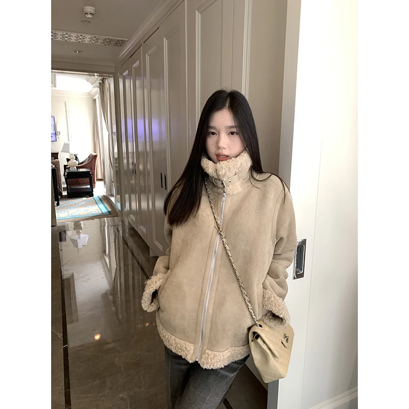 王少女的店 卡其色皮毛一体翻领外套冬季加厚保暖上衣 W27335S44