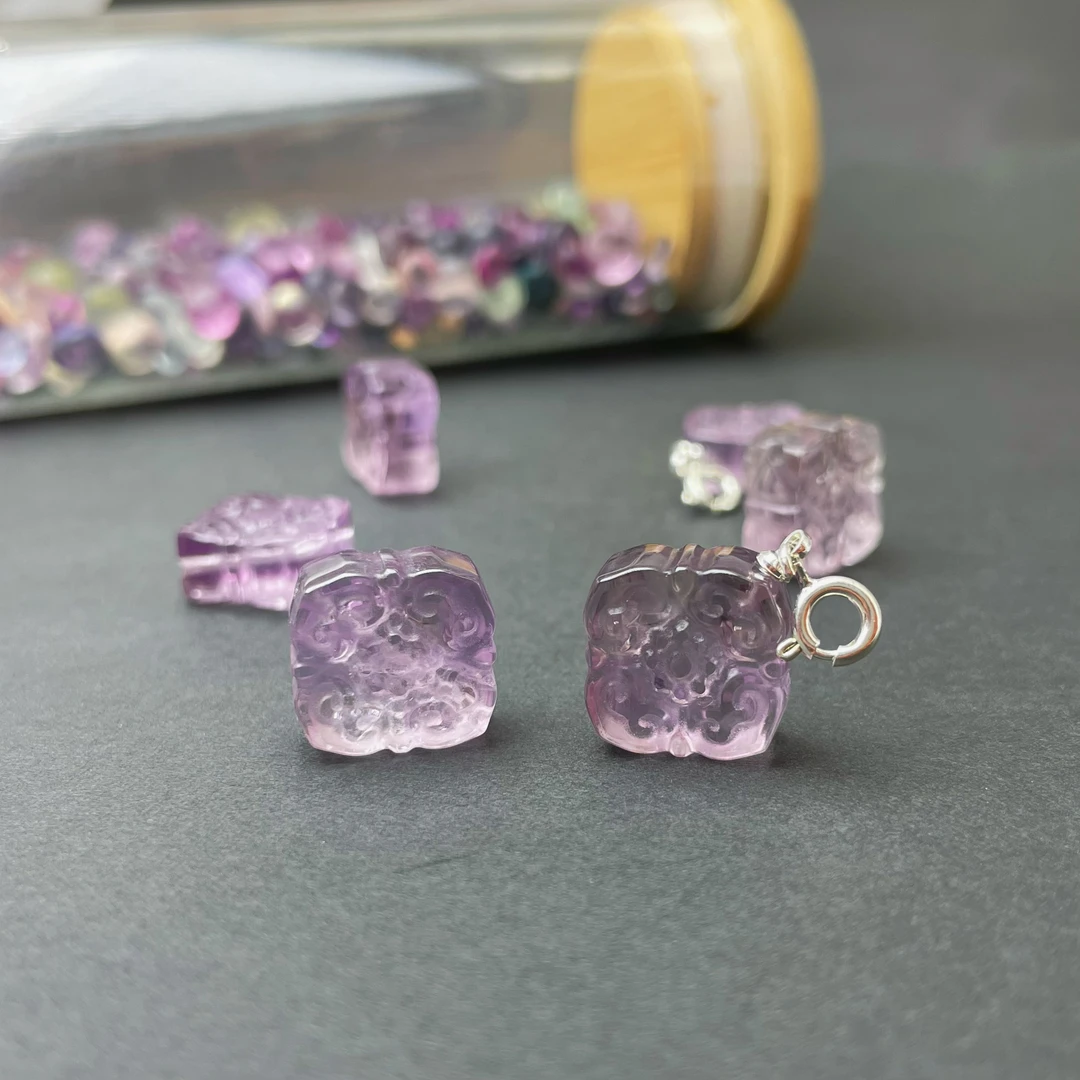 【萌宝饰品】A110紫水晶四季花瓣牌通孔/吊坠款简约 百搭 DIY配饰