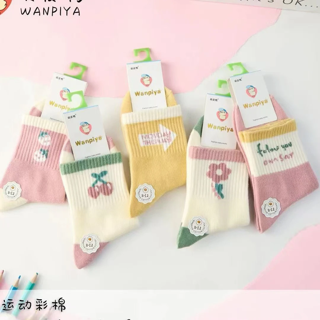 男女童四季袜卡通可爱学生袜