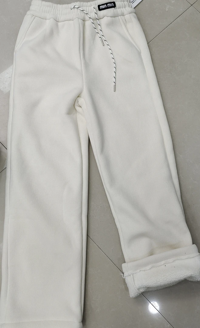 伊尚美加绒加厚保暖直筒裤1955款，宽松版的卡码拍小，裤长102左右。