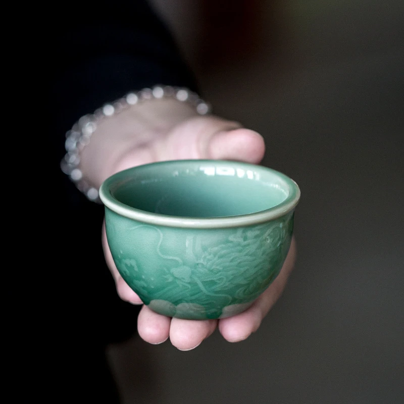 宁暄青瓷釉下影雕品茗杯仿古家用手工陶瓷功夫茶具茶杯 主人杯