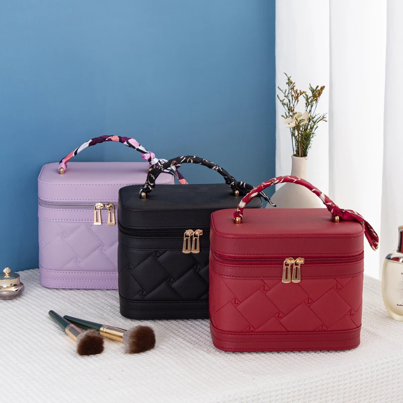 时尚多功能简约化妆包韩版大号纯色便携网红化妆品收纳盒定型菱格