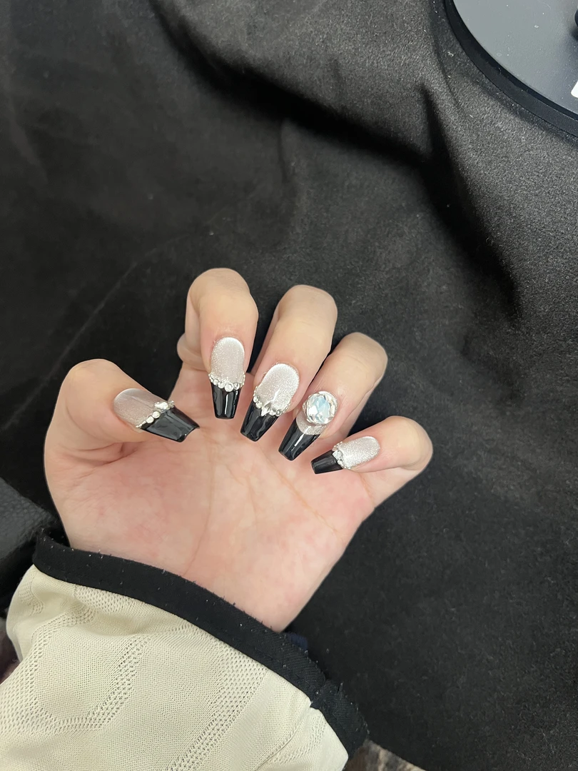 （黑金法式）RAN·冉爆款纯手工穿戴甲秋冬黑金法式满钻显白轻奢美甲