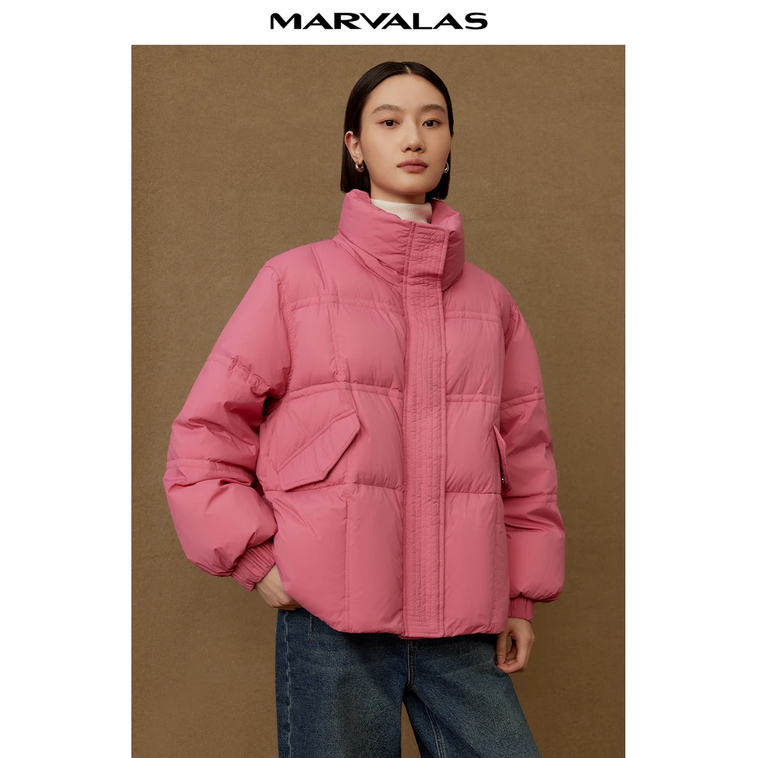 曼德诗2023秋冬新款时尚休闲粉色短款羽绒服#MC427310048