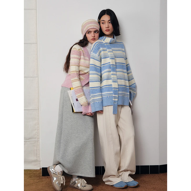 「PINPINPLUS」琉璃千层温柔女友风圆领条纹套头毛衫8C22311AYP