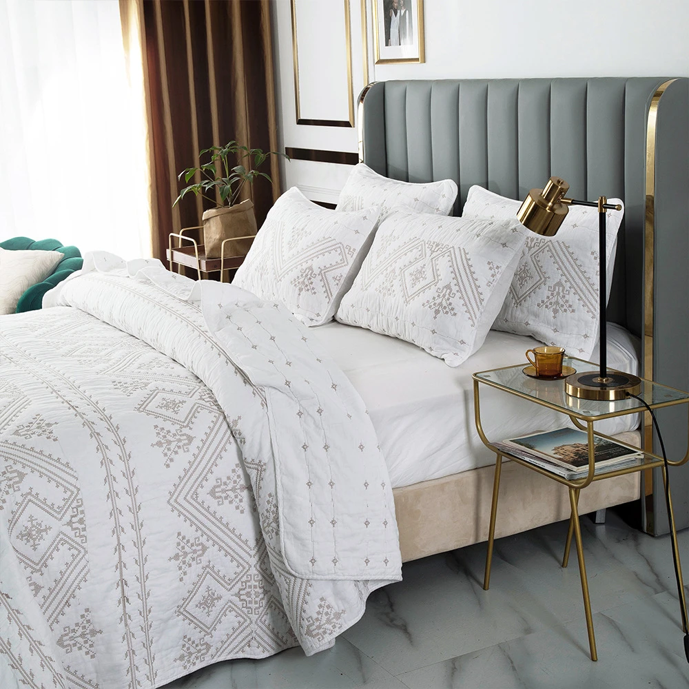 出口外贸简约欧式十字绣纯棉水洗夹棉加大床盖加厚三件套高档轻奢
