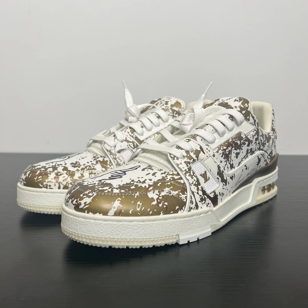 全新未使用 LouisVuitton/路易威登 米兰限定白金色Trainer 板鞋