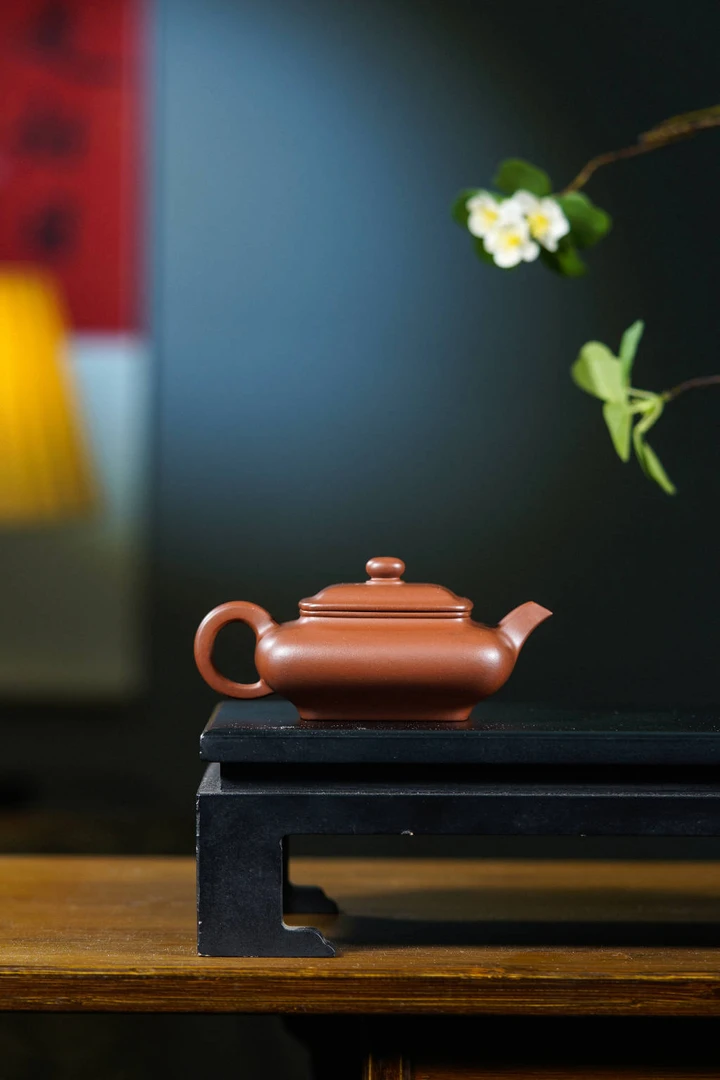 原矿紫泥四方虚扁紫砂壶，容量200cc【张忠行半手精工制作】