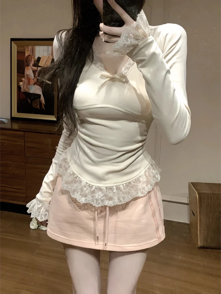 纯欲风辣妹t恤女秋季修身显瘦设计感蕾丝拼接蝴蝶结V领长袖打底衫