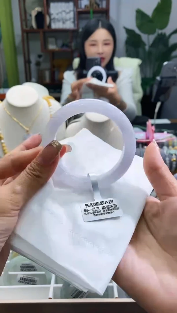 【闪购商品】翡翠手镯未镶嵌128圈口55-56*泥鳅背