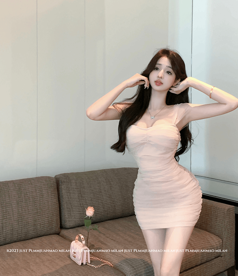 纯欲风温柔一字肩连衣裙女夏季性感收腰网纱裙子气质名媛包臀短裙