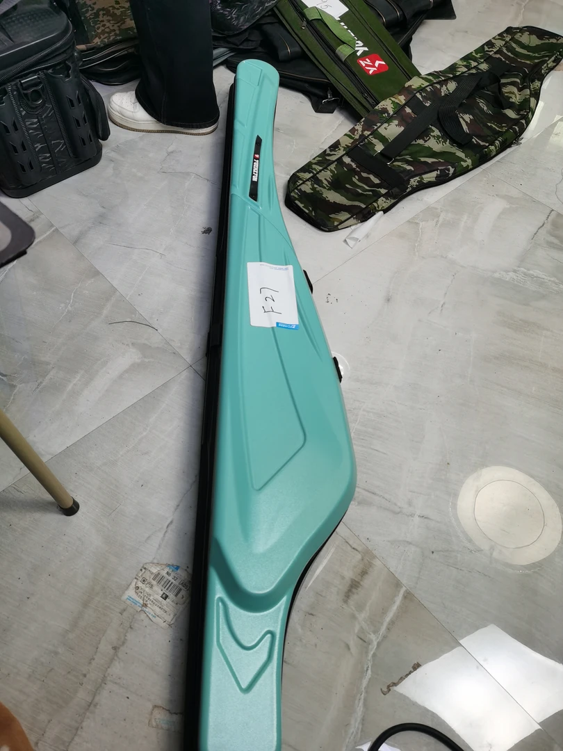 F27    硬壳渔具包