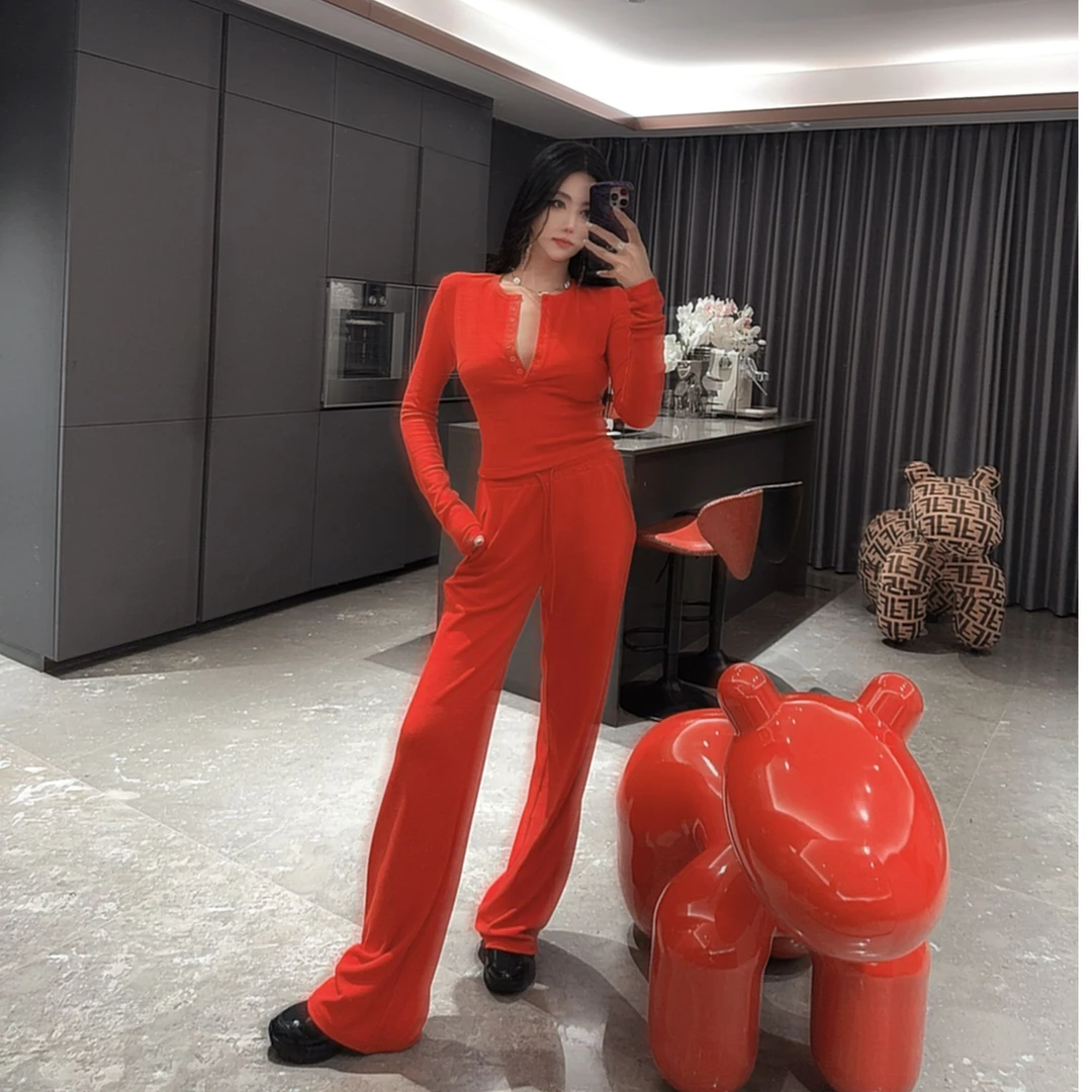 DUOMI【朵拉女神】红色圆领长袖系扣上衣抽绳长裤套装TZ12987