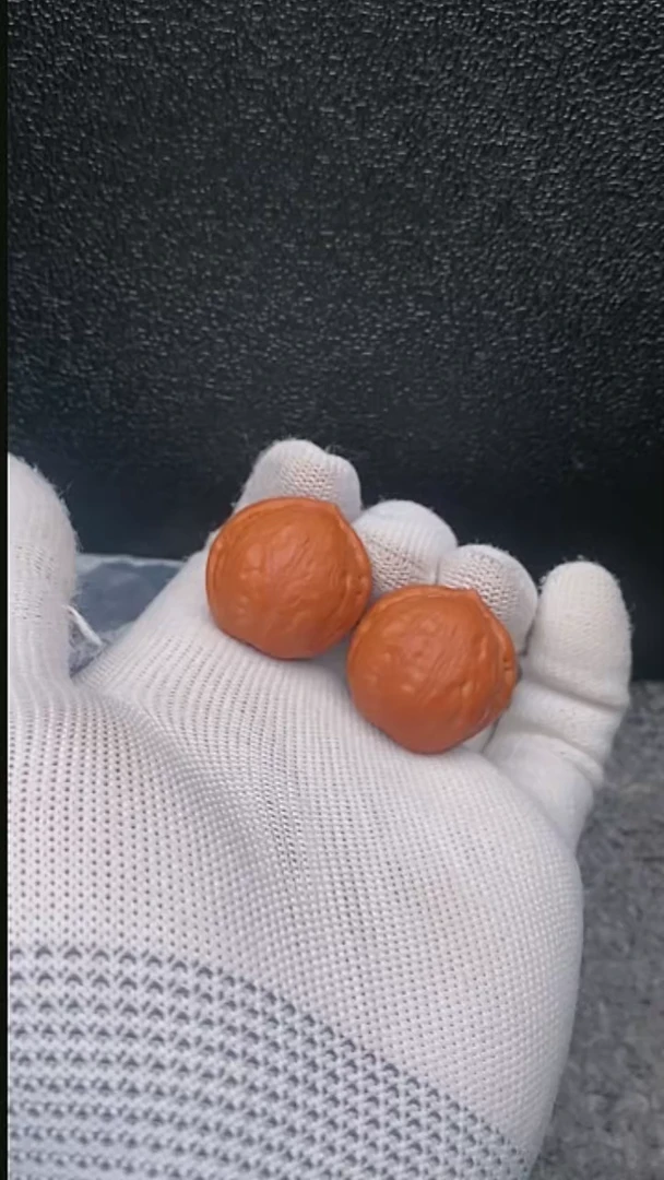 【闪购商品】文玩核桃把件绣球